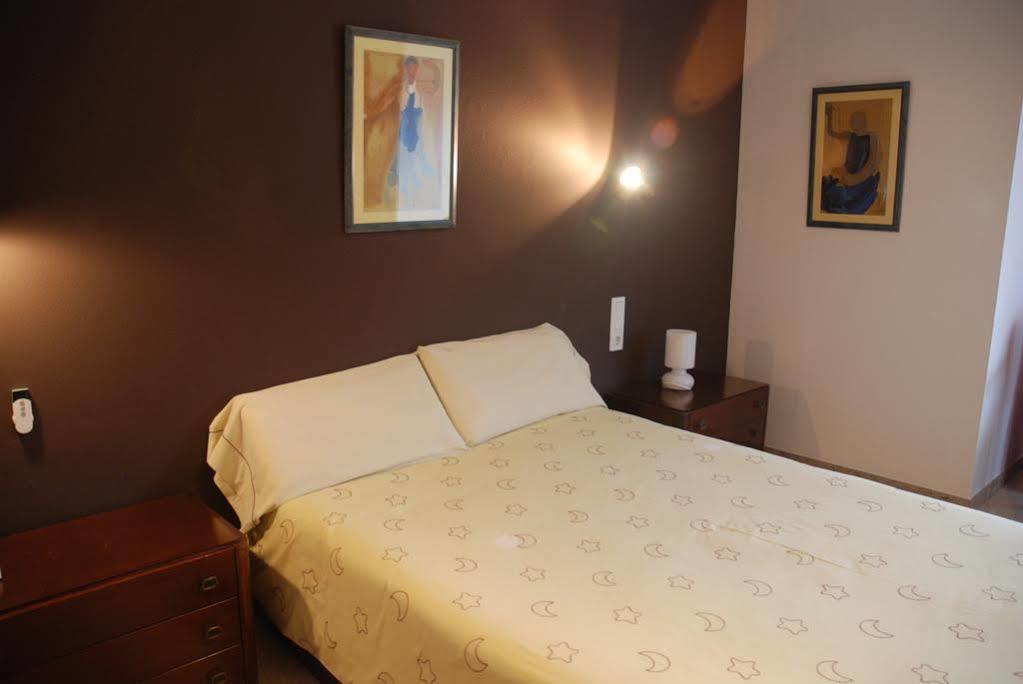Hostal Torras Sant Hilari Sacalm Ngoại thất bức ảnh