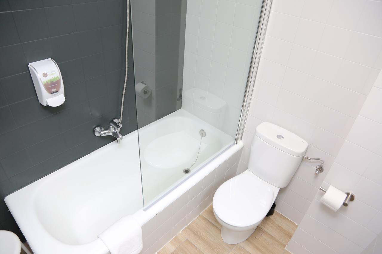 Hostal Torras Sant Hilari Sacalm Ngoại thất bức ảnh