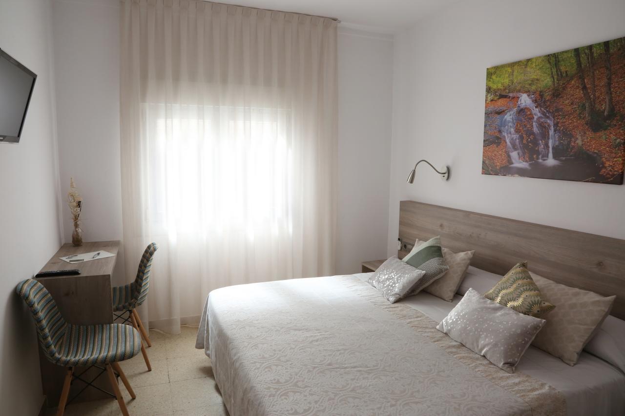 Hostal Torras Sant Hilari Sacalm Ngoại thất bức ảnh