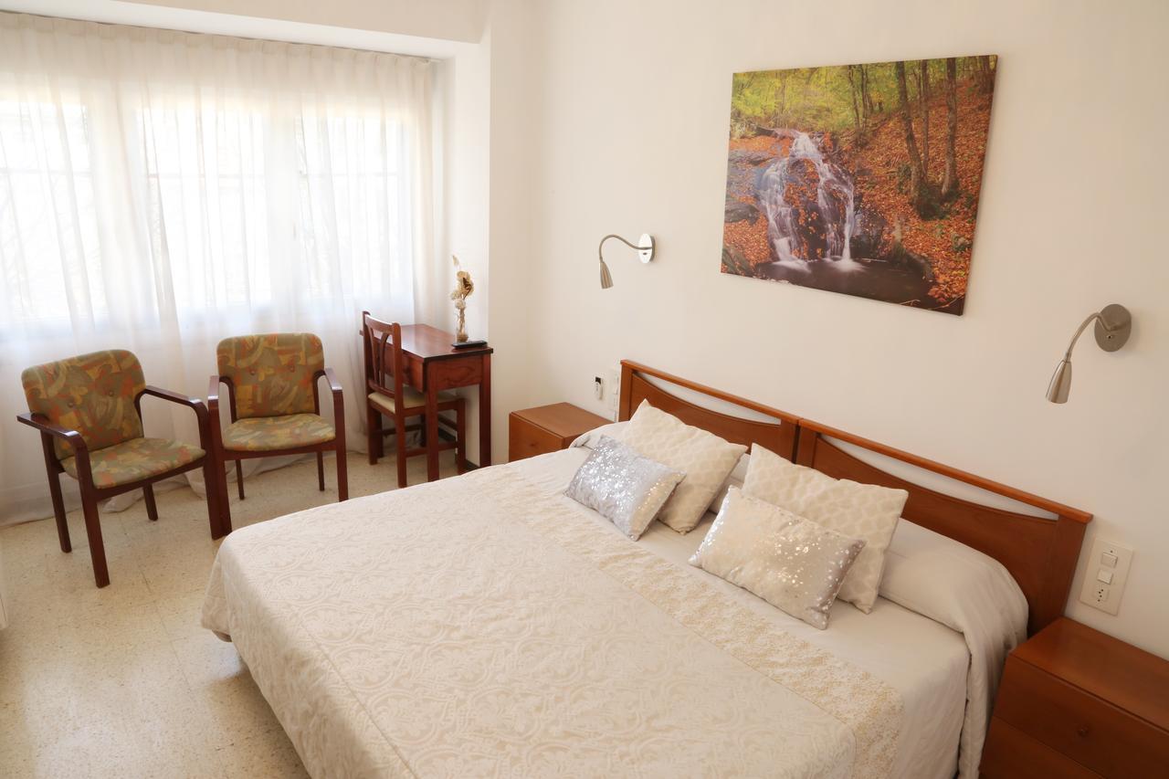 Hostal Torras Sant Hilari Sacalm Ngoại thất bức ảnh