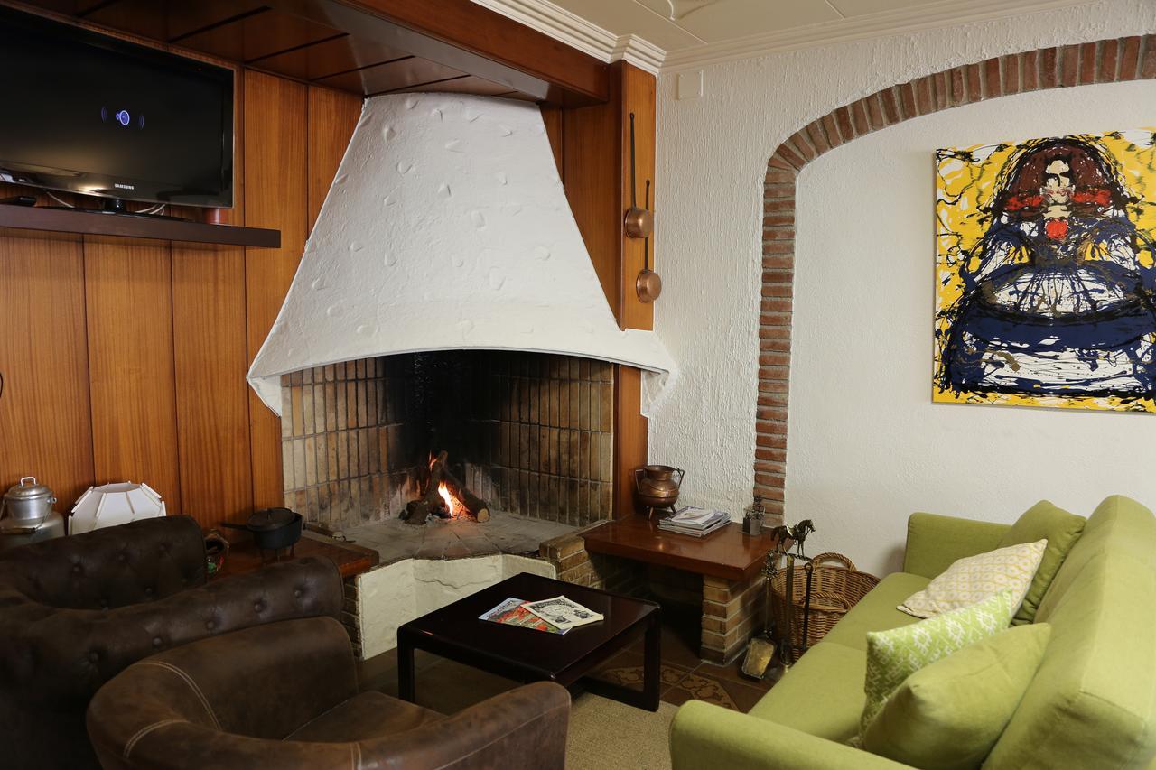 Hostal Torras Sant Hilari Sacalm Ngoại thất bức ảnh