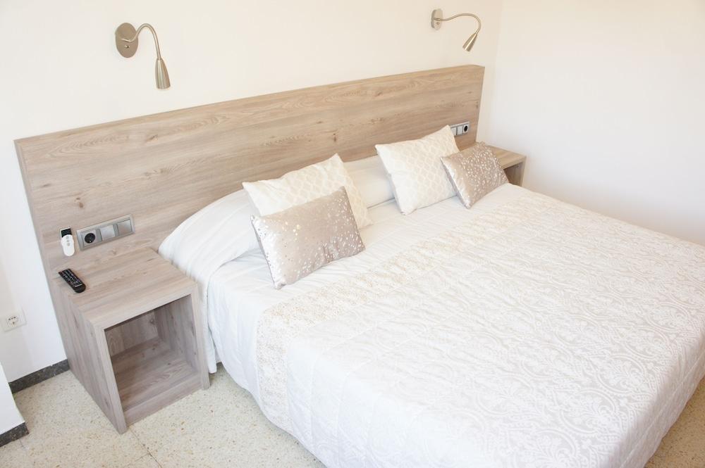 Hostal Torras Sant Hilari Sacalm Ngoại thất bức ảnh